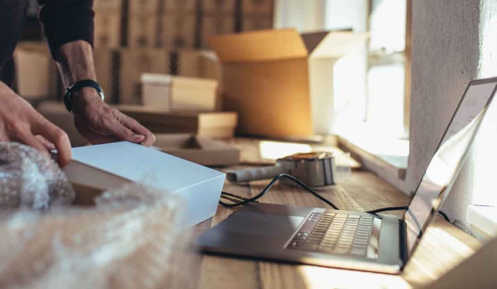 What to Keep in Mind when Choosing a Dropshipping Partner? 1 choose a drop shipping partner What to Keep in Mind when Choosing a Dropshipping Partner?